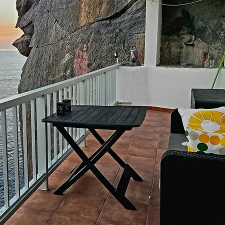 Sea Lover's Nest *